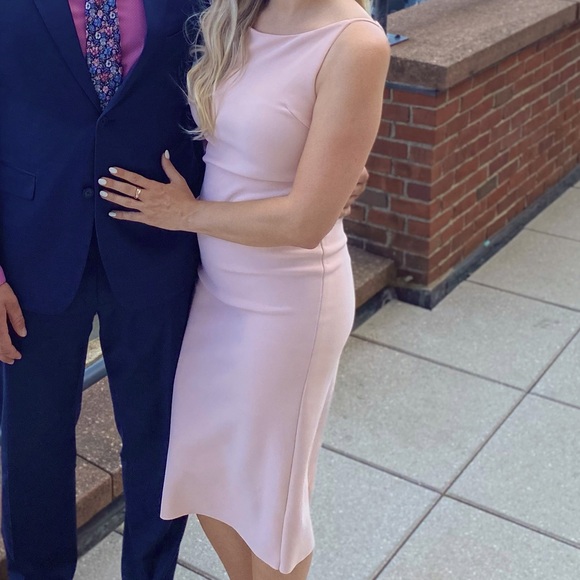 Pink dress - Picture 4 of 4